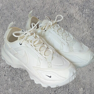 Nike Women’s TC 7900 Sneakers Chunky Platform Running Shoes Size 9 NWOT/BOX